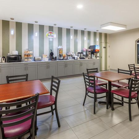 Super 8 by Wyndham La Grange KY Hotel Bagian luar foto