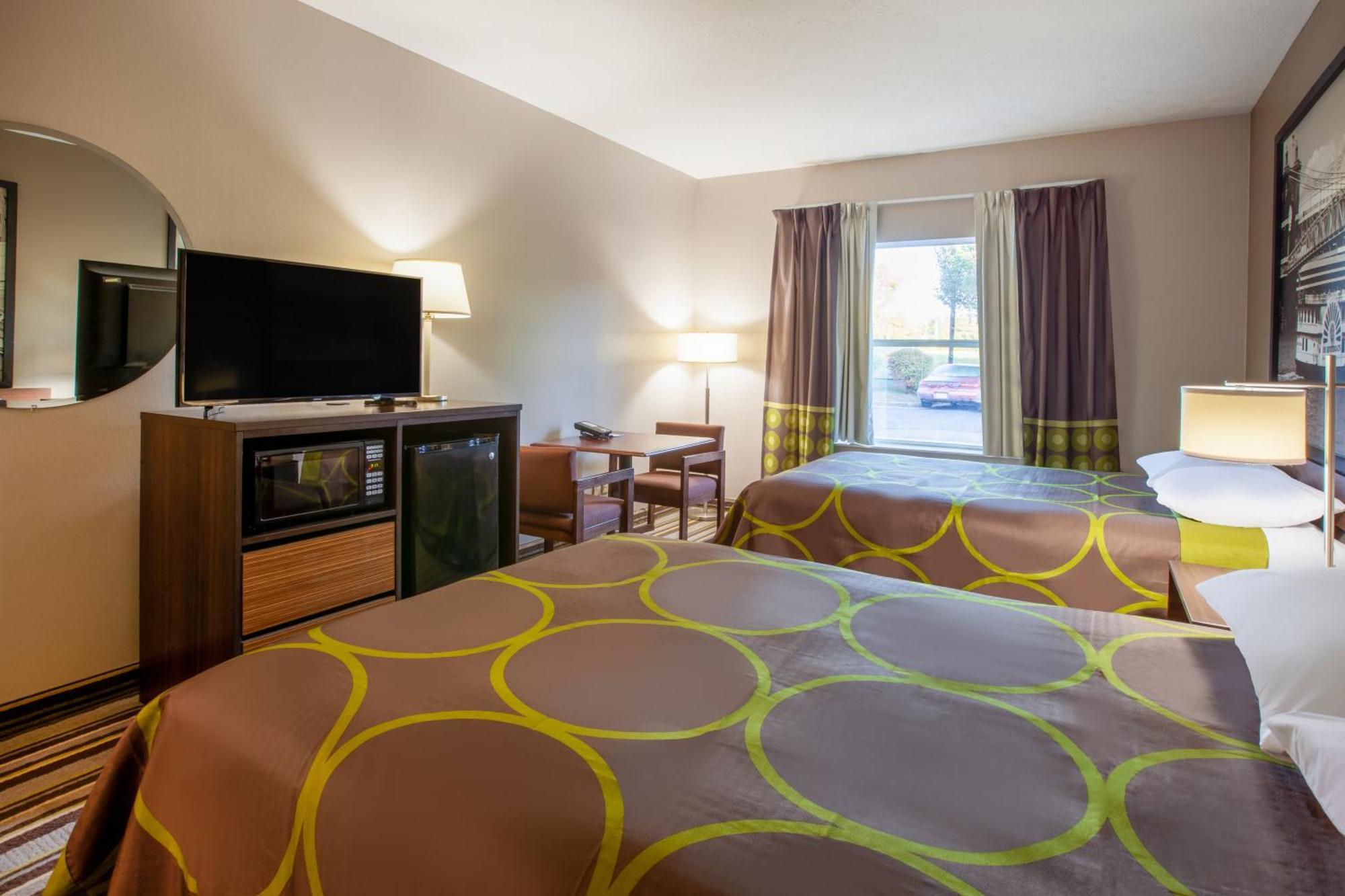 Super 8 by Wyndham La Grange KY Hotel Bagian luar foto